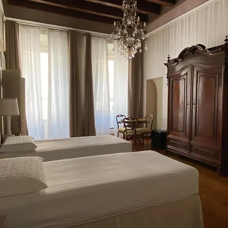 Konukevi Residenza Ponte Navi Verona
